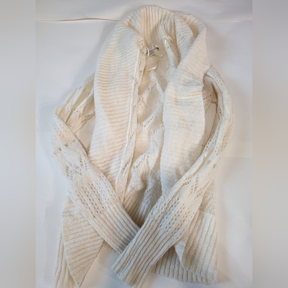 LC Pointelle Cardigan